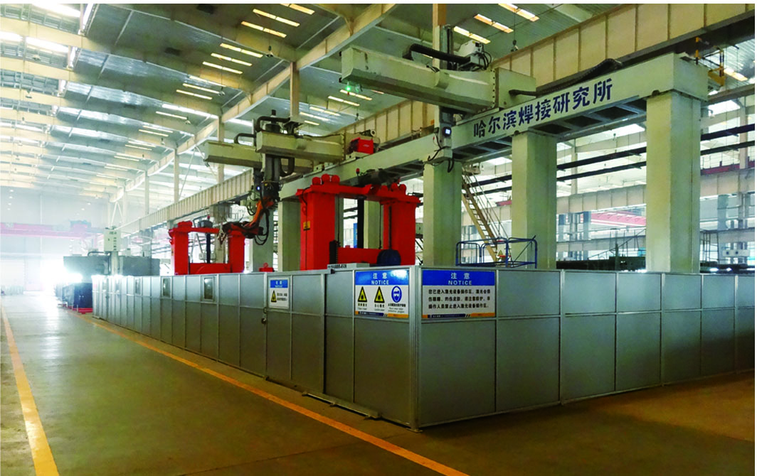 大型履帶起重機厚壁復雜結(jié)構件機器人激光焊接設備.jpg